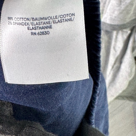 Lands' End Blue Flat Front Shorts Casual Style - Picture 9 of 9